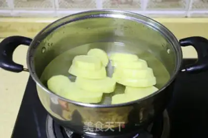 Make Cheese mashed potatoes step 1