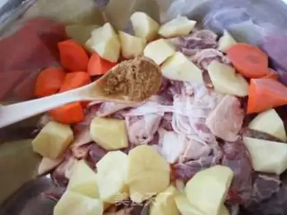 Make No-water beef stew step 4