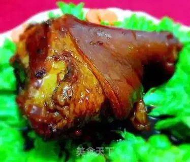 Make Red burning pig elbows step 16