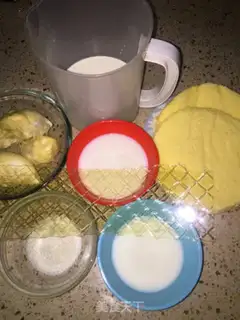 Make The durian mousse cake step 0