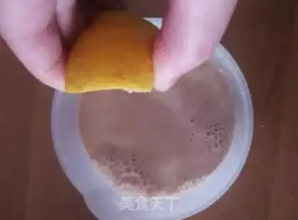 Make Homemade pearl milk tea step 12