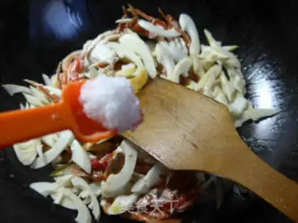 Make ♪ Thunder, fire, crabs ♪ step 10
