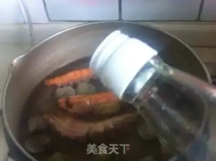 Make Seafood cyanide noodles step 9