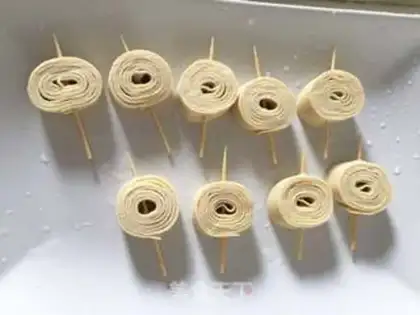 Make Forks for bean rolls step 2