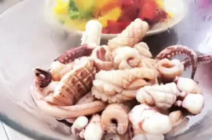 Make "Spring Wind 10 miles of pepper squid." step 8