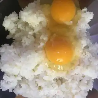 Make Pineapple rice step 3