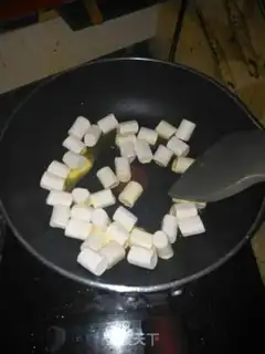 Make Cow Rolling Sugar step 2