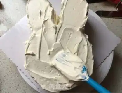 Make Little bunny cream cake step 25