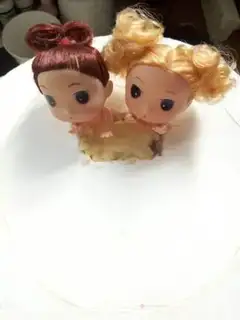 Make Smiling dolls and bath cakes step 10