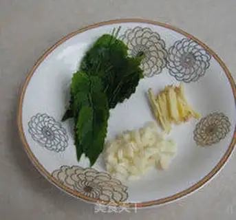 Make Green guacamole step 1