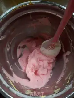 Make Smiling dolls and bath cakes step 12