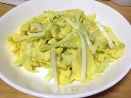 Make Scrambled eggs step 2