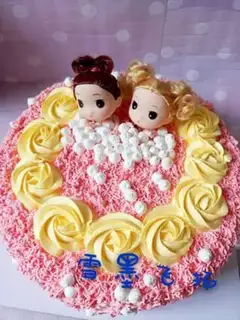 Make Smiling dolls and bath cakes step 15