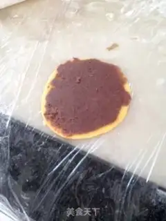 Make Frozen red bean pie step 7