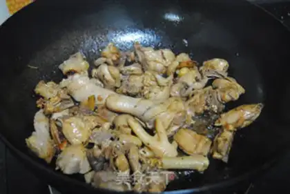 Make Spicy mushroom chicken step 5