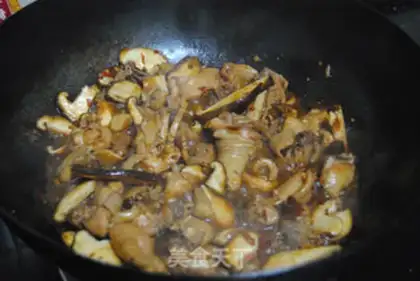 Make Spicy mushroom chicken step 9