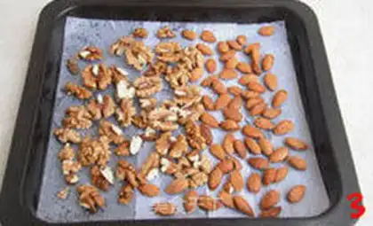 Make Almond pecan sauce step 2