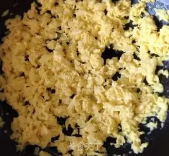 Make Cream eggs and shrimp dumplings step 2
