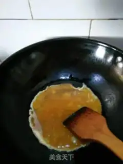 Make Crab willow fried eggs step 5