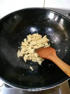 Make Crab willow fried eggs step 6