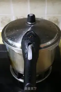 Make Roach and lamb soup step 16