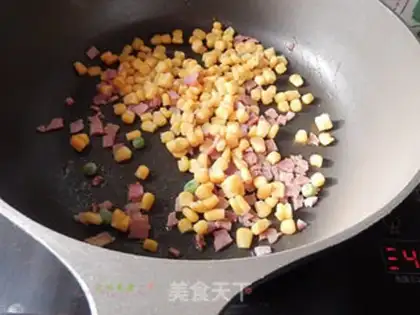 Make Bacon potato salad burger step 3