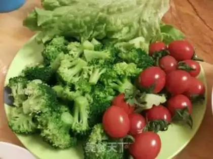Make "Spring-day sweet lunch." step 13