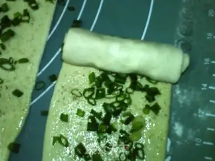 Make Pyramid onion rolls step 16