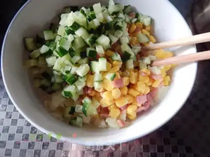Make Bacon potato salad burger step 4