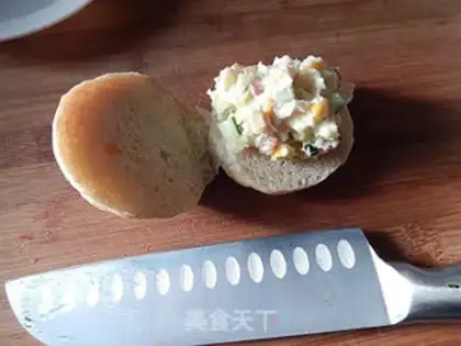 Make Bacon potato salad burger step 5