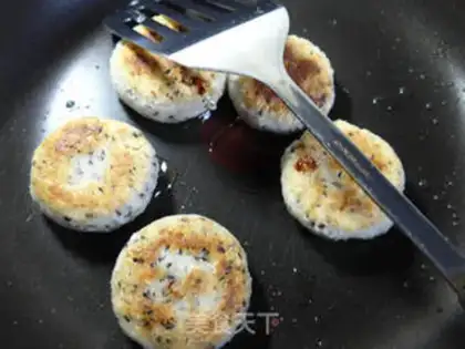 Make Banana sesame rice pie step 10
