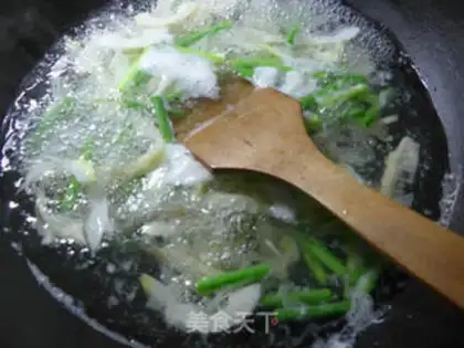 Make Garlic pork and thunder step 4