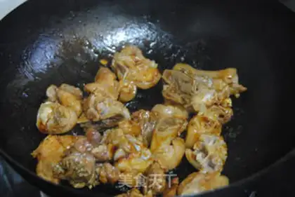 Make Lemon pig hand step 5
