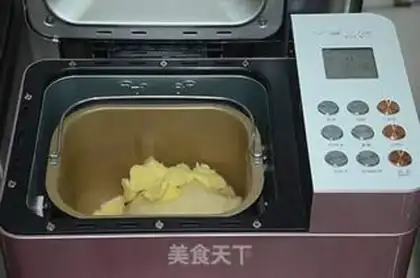 Make Light milk sesame toast step 4