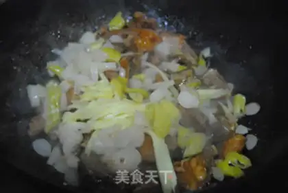 Make Lemon pig hand step 7