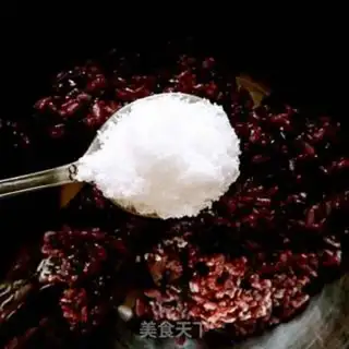 Make Coconut mercuric strawberries step 1