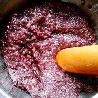 Make Coconut mercuric strawberries step 3