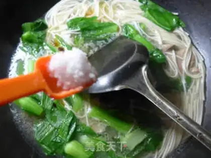Make Piggy noodle step 9
