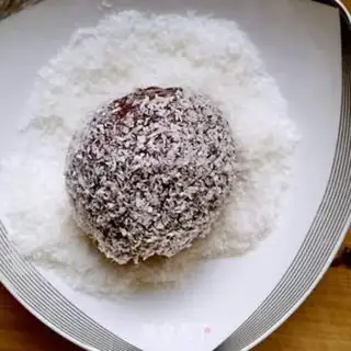 Make Coconut mercuric strawberries step 8