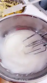 Make Twinberry cupcakes step 6
