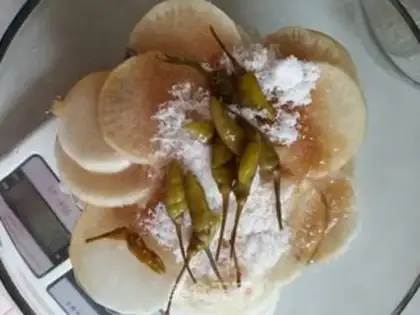 Make Sour and sweet radish step 7