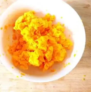 Make Eggs and fruit step 0