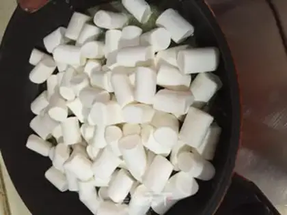 Make Cow Rolling Sugar step 3