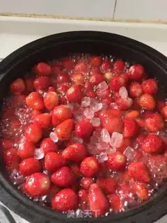 Make Homemade strawberry jam step 2
