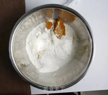 Make Pumpkin cookies step 1