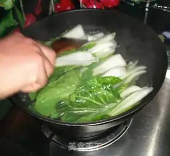 Make Puffy mushrooms step 1