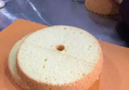Make Double-coloured Barbie cake step 1