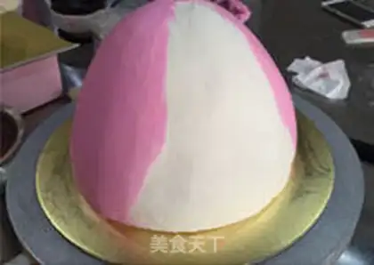 Make Double-coloured Barbie cake step 3