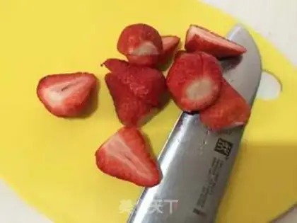 Make Strawberry Moose step 5