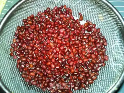 Make Three red beans step 1